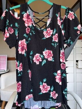 Persaya black floral cold shoulder top